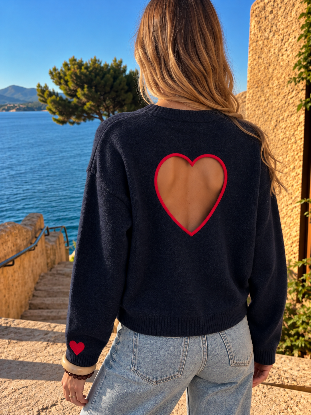 Pull « Amour » bleu marine